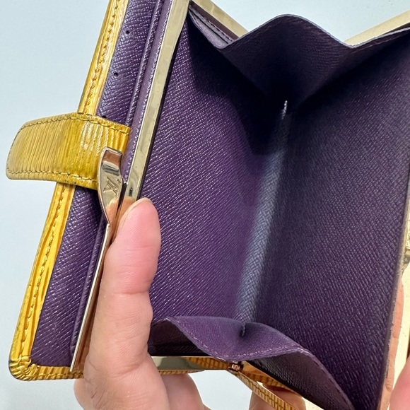 Louis Vuitton yellow epi leather wallet - Picture 6 of 7